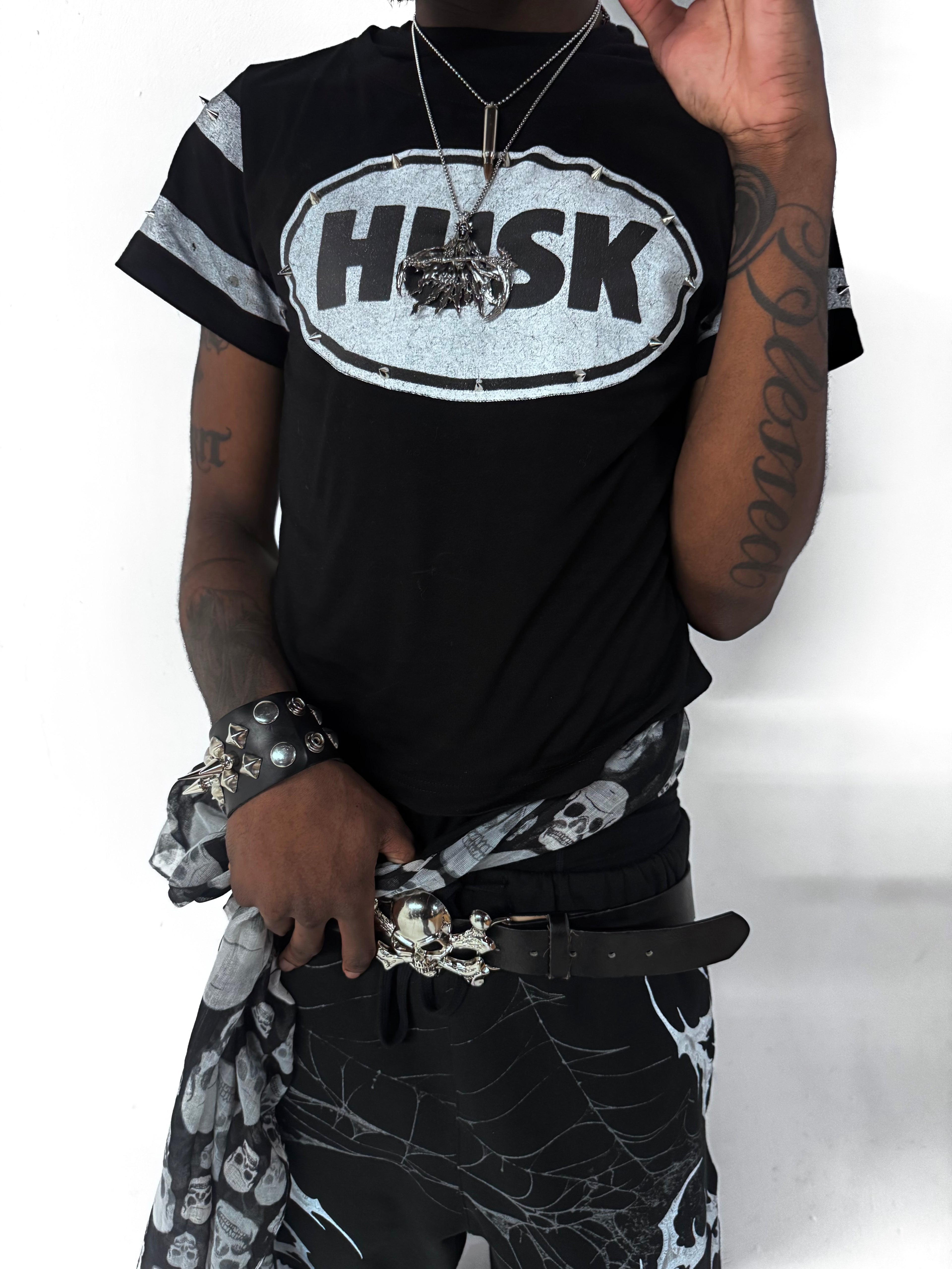[HUSK000] SPIKED TEE