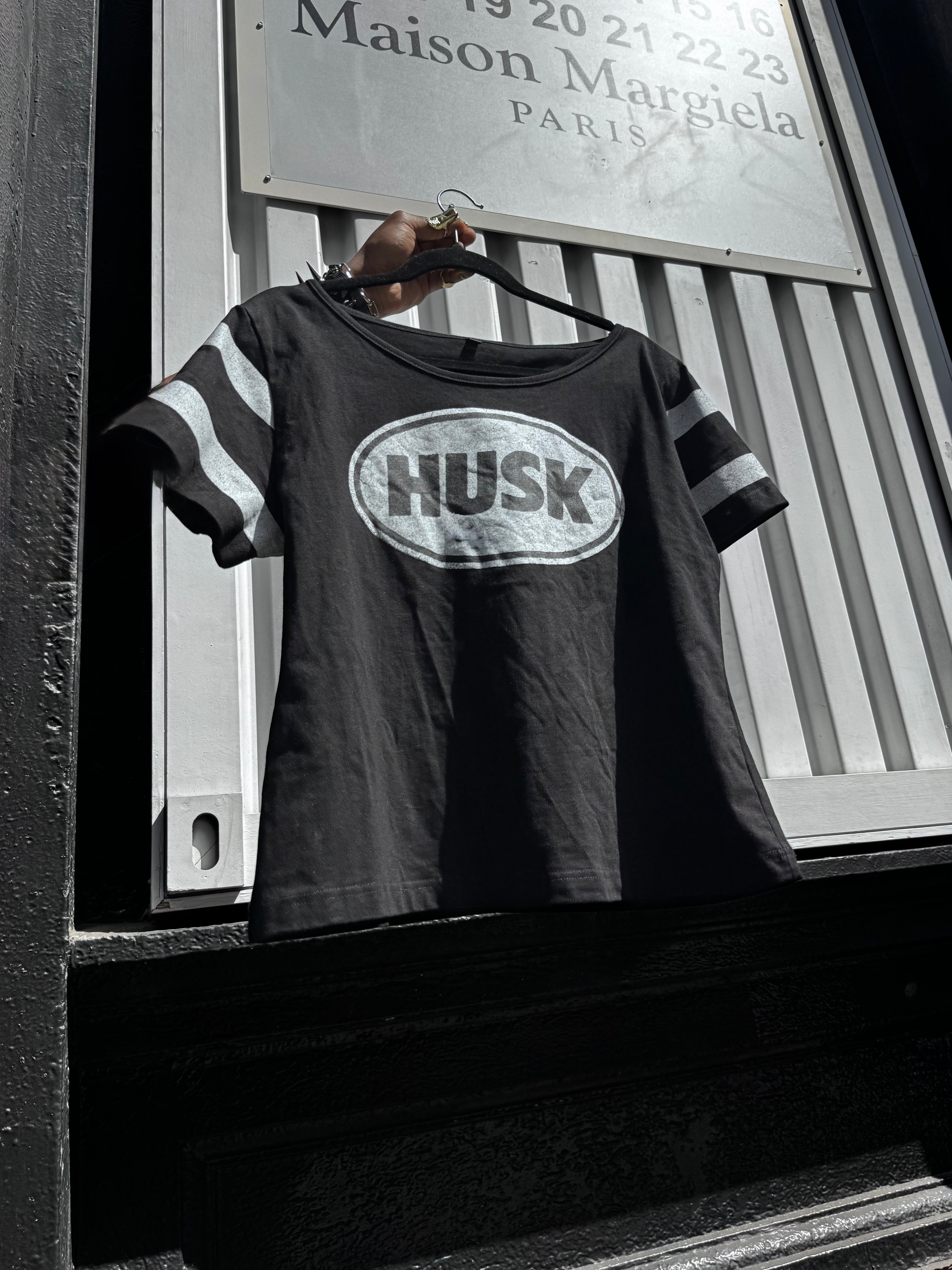 [HUSK000] Spikeless Tee